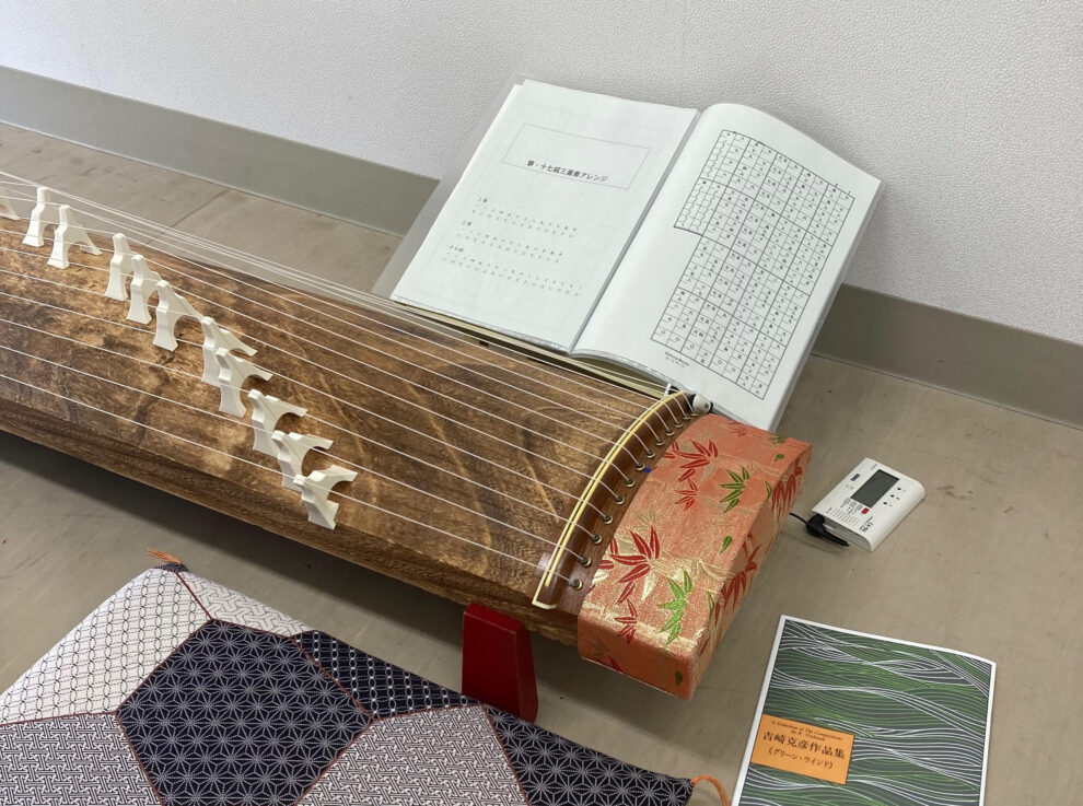 箏の演奏のイメージ