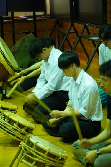 秩父屋台囃子を体験する様子5