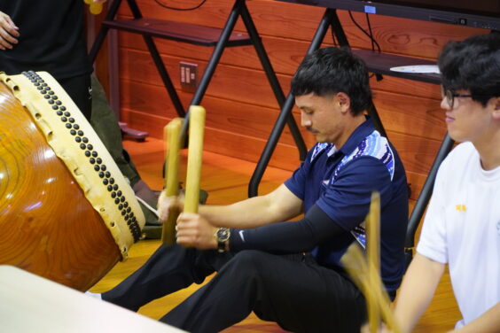 秩父屋台囃子を体験する様子9