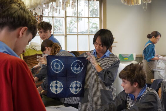 藍染体験の様子5