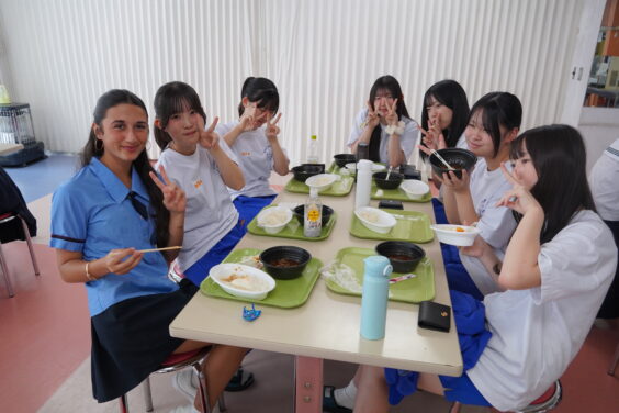 昼食時の様子10