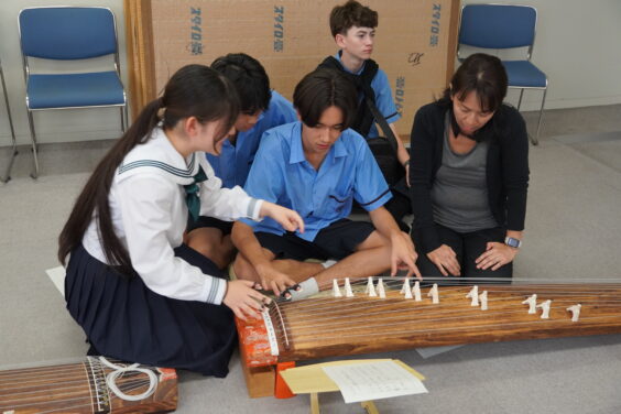 筝曲体験の様子5