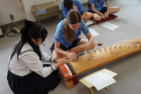 筝曲体験の様子6